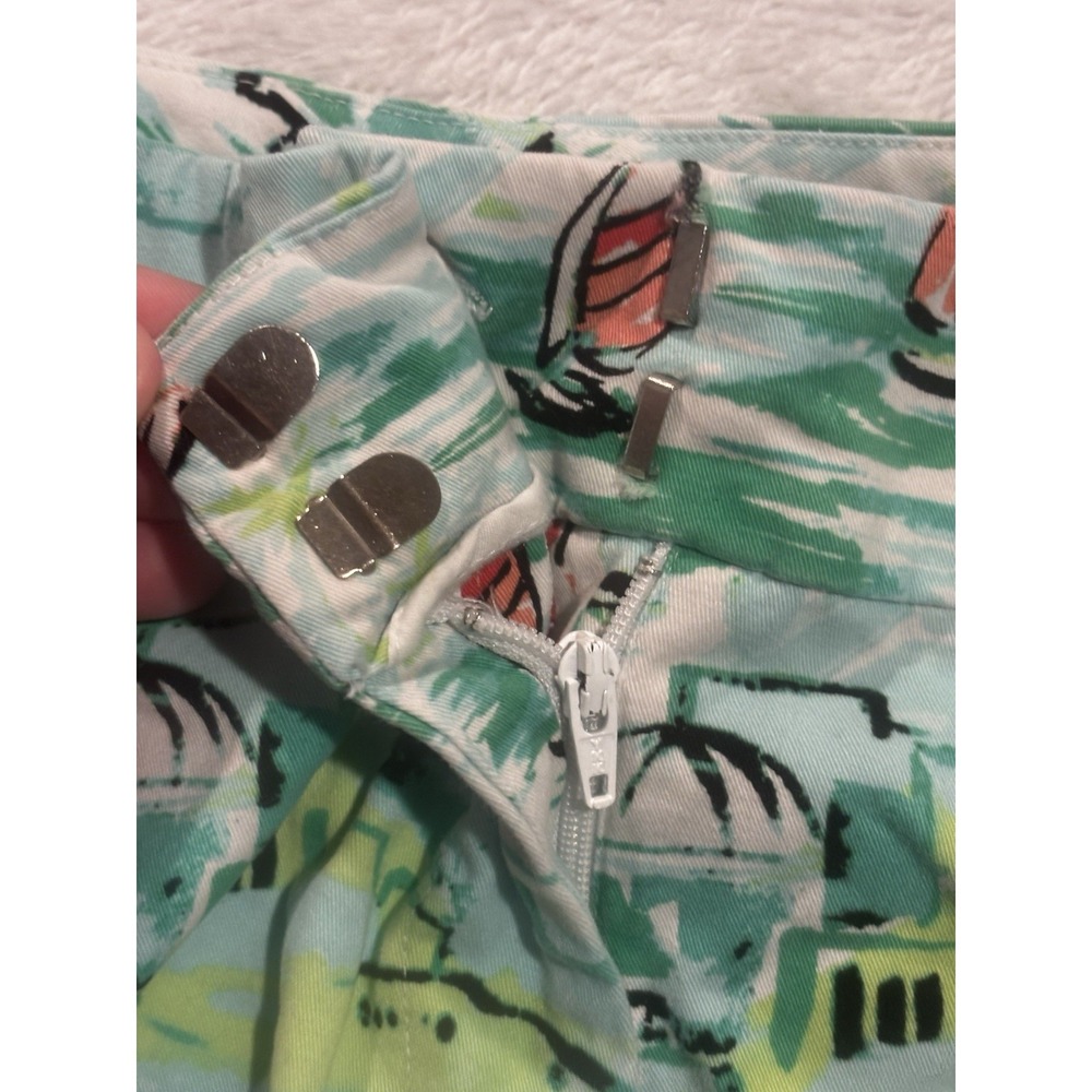 Crown & Ivy Shorts Women's 10 Scenic Print Summer Sailboat Scallop Trim - Picture 6 of 9